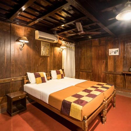 Emerald Isle Alappuzha Экстерьер фото